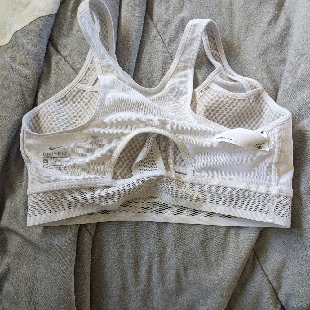 Nike dry fit white size medium sports bra
